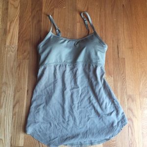 Under Armour tank